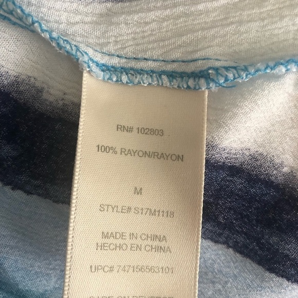 DEPT222 | Blue stripe Cold Shoulder top - Picture 4 of 8